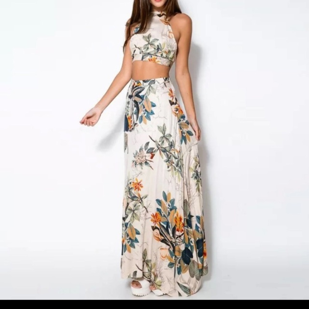 🌸🌸Floral Print Crop Top with Maxi Skirt